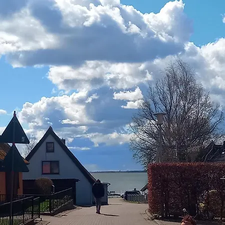 Fischstuebchen Neeberg 1 - Hase Und Fuchs * Krummin