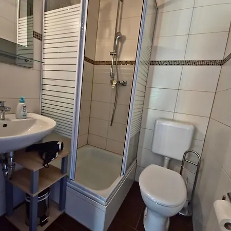 Fischstuebchen Neeberg 1 - Hase Und Fuchs * Krummin