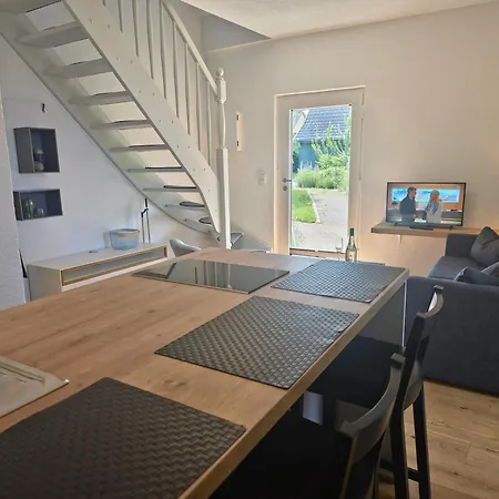 Fischstuebchen Neeberg 1 - Hase Und Fuchs Nyaraló Krummin